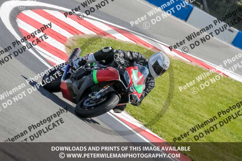 donington no limits trackday;donington park photographs;donington trackday photographs;no limits trackdays;peter wileman photography;trackday digital images;trackday photos